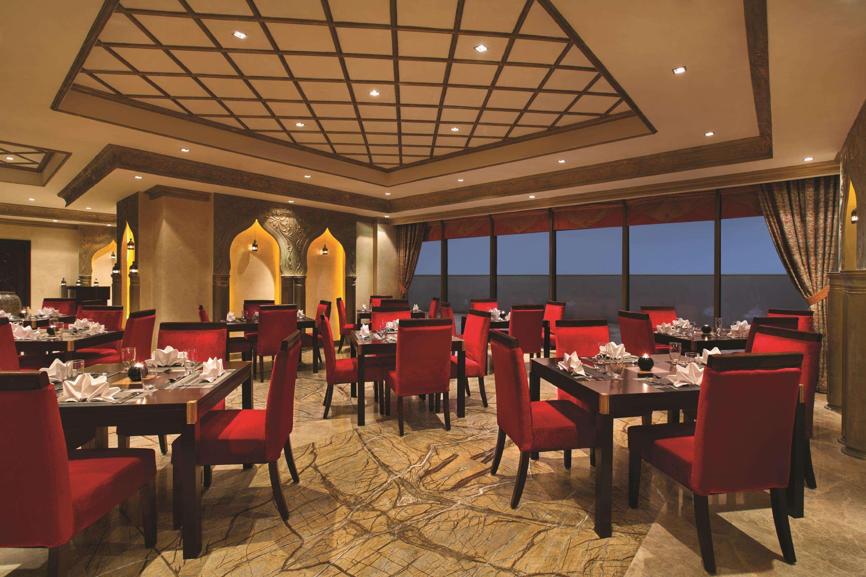 Hotel Doubletree By Hilton Dhahran Al-Chubar Zewnętrze zdjęcie