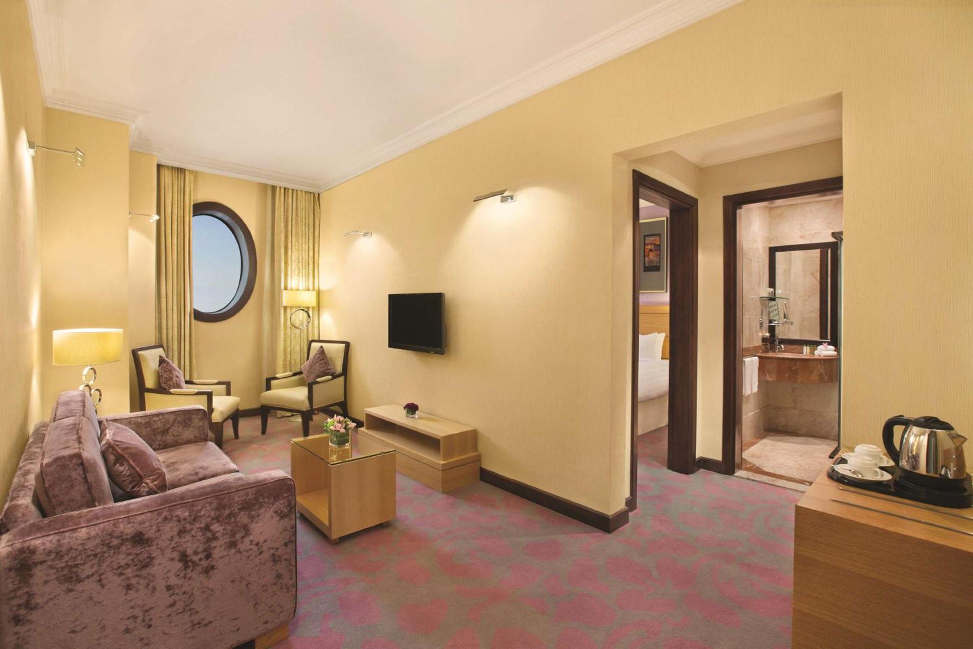 Hotel Doubletree By Hilton Dhahran Al-Chubar Zewnętrze zdjęcie