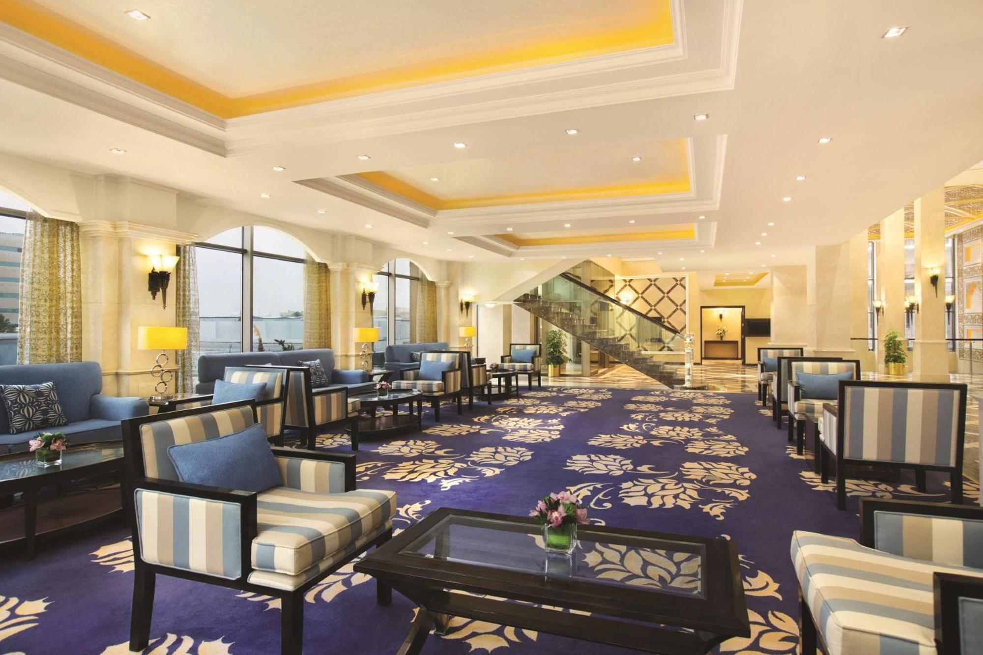 Hotel Doubletree By Hilton Dhahran Al-Chubar Zewnętrze zdjęcie