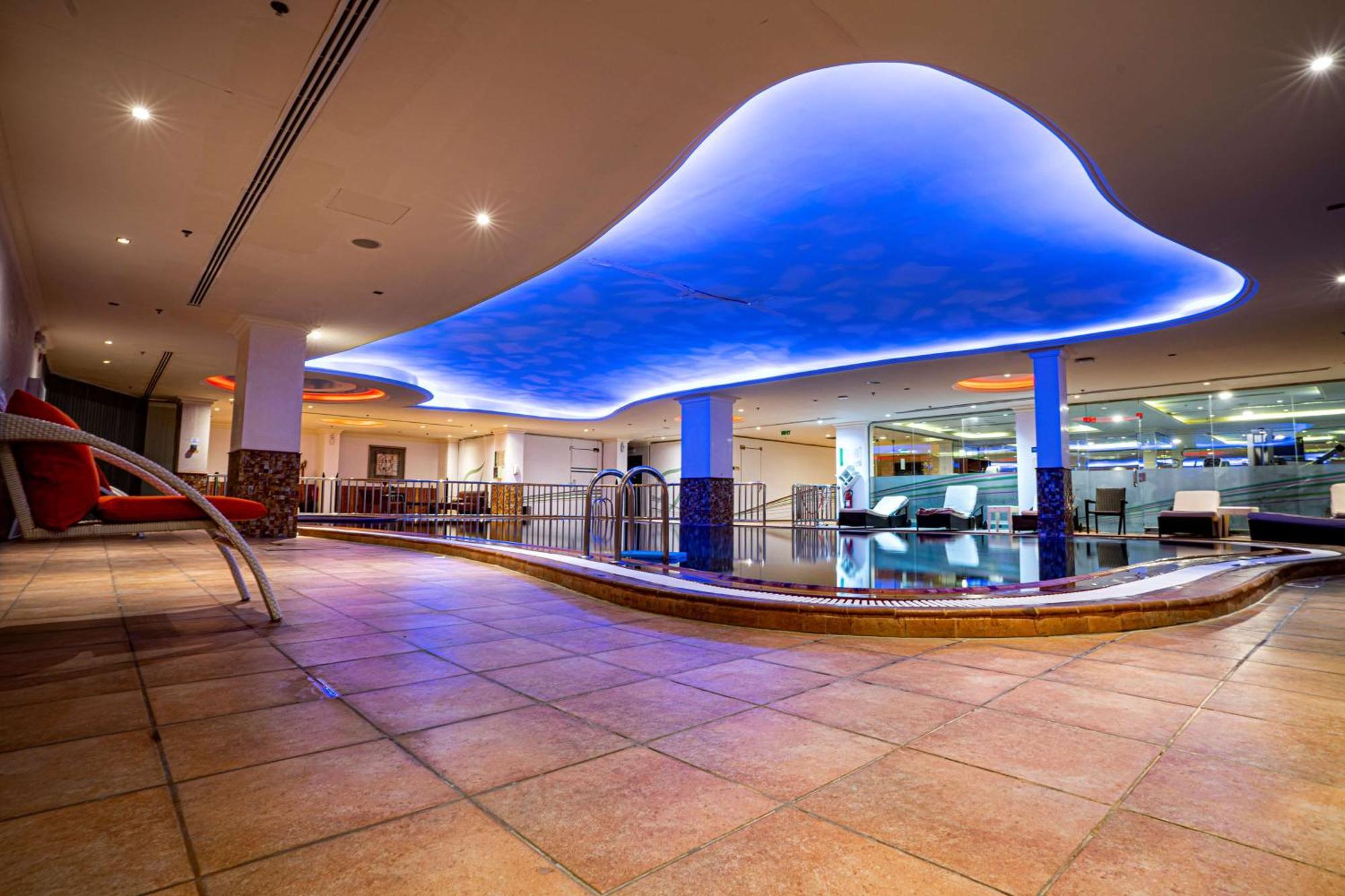 Hotel Doubletree By Hilton Dhahran Al-Chubar Zewnętrze zdjęcie